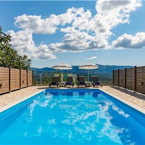 5 bedroom villa with pool, near Acharavi, sleeps 9